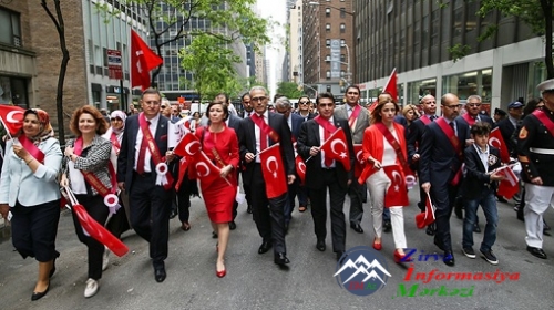 Nyu-Yorkda keçirilən ənənəvi Türk Günü yürüşündə Azərbaycan cəmiyətləri də iştirak edib
