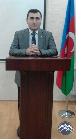Yunis QARAXANOV: 