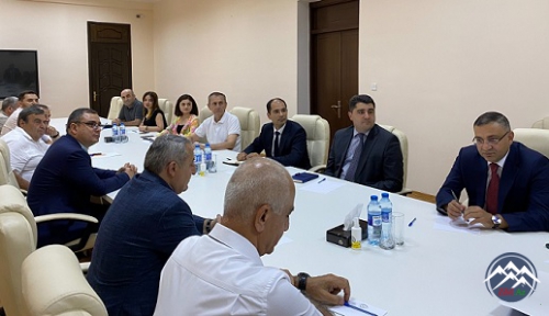 AzTU-nun yeni prorektoru Fariz Mustafayev kollektivə təqdim olunub