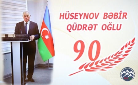Əməkdar jurnalist Bəbir Hüseynovun 90 illik yubileyi keçirilib