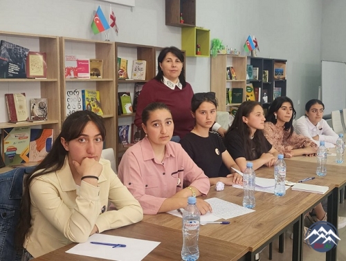 Bolnisidə “Ana dilimiz – varlığımızdır!” mövzusunda II İnşa yazı müsabiqəsinin ilk turu keçirilib